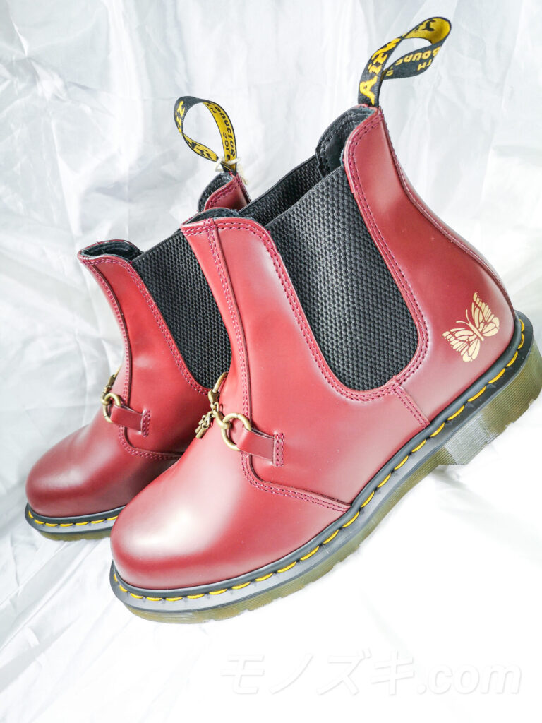 秋コーデにはサイドゴアブーツ。Dr.Martens×Needlesのチェルシーブーツ